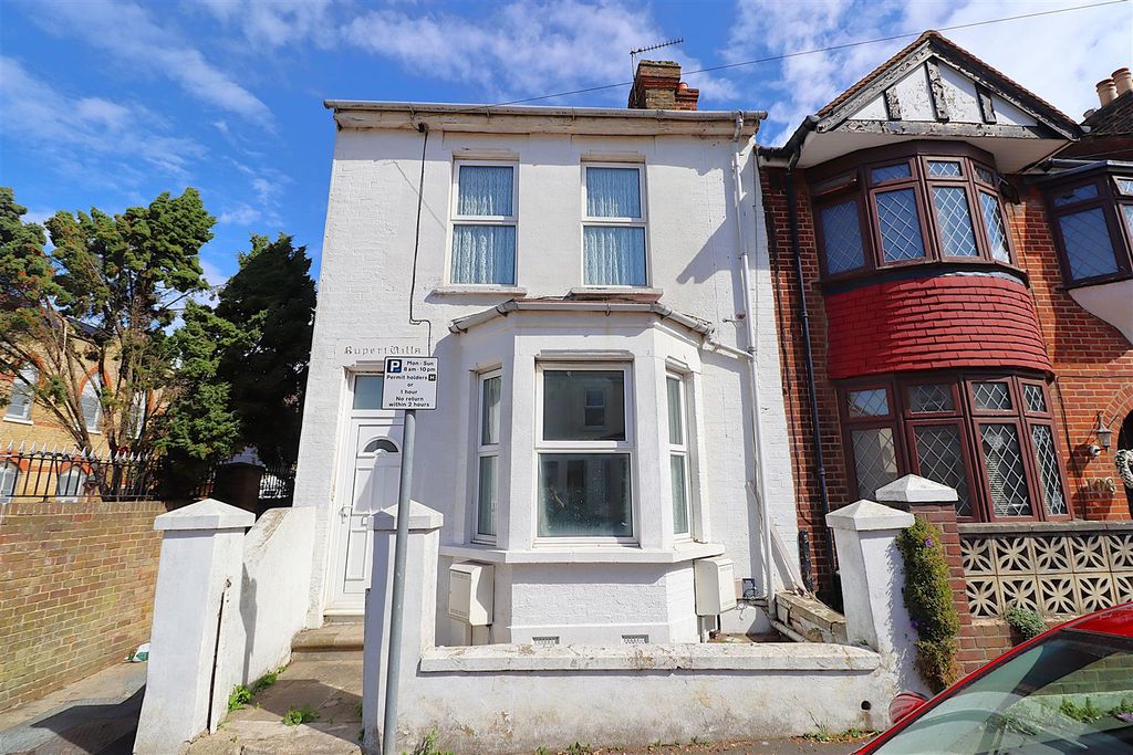 Property photo 1 of 18 Img_5050.Jpg