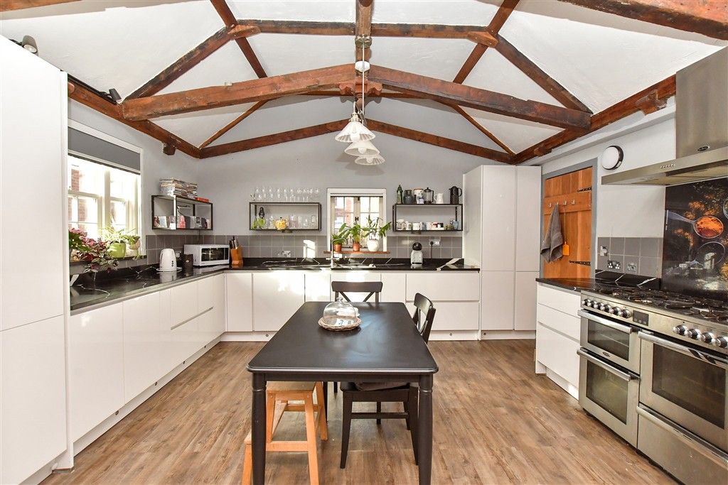 Property photo 3 of 17 Kitchen/ Breakfast Area