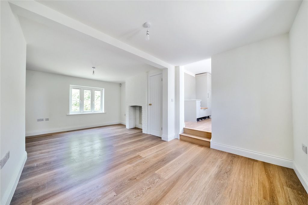 Property photo 3 of 15 Picture No. 03