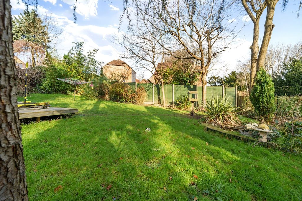 Property photo 2 of 22 Picture No. 23