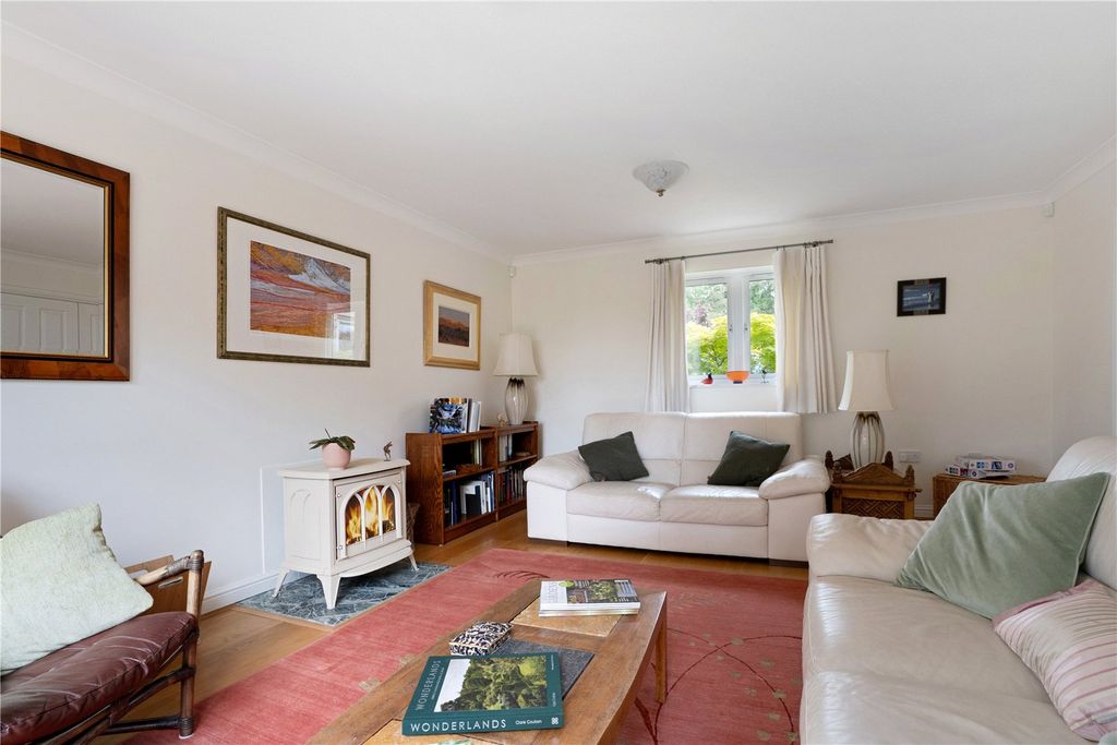 Property photo 2 of 12 Sitting Room