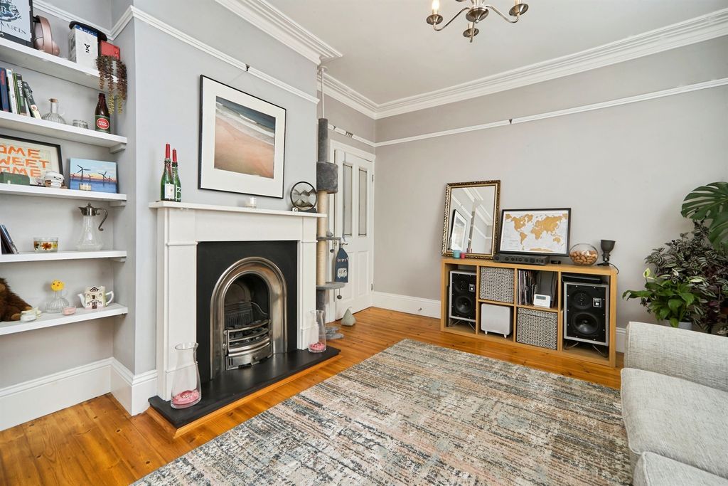 Property photo 2 of 19