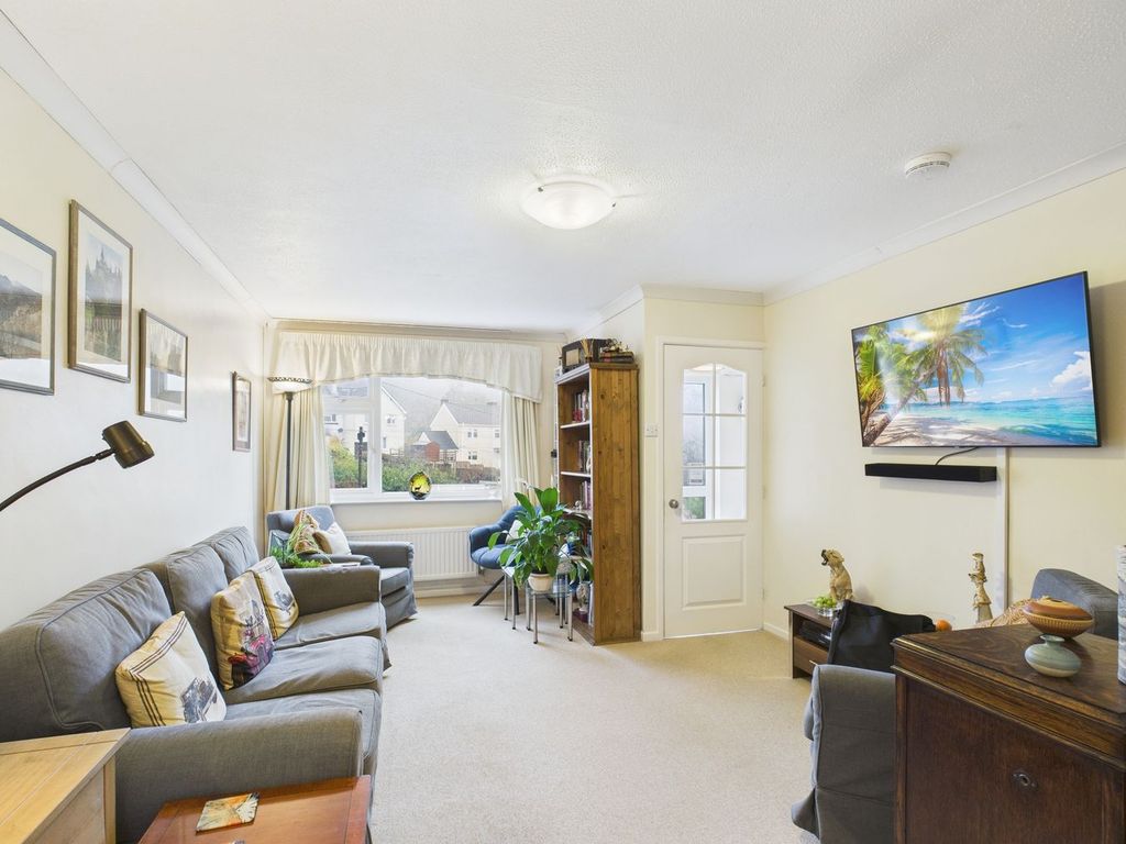 Property photo 2 of 24