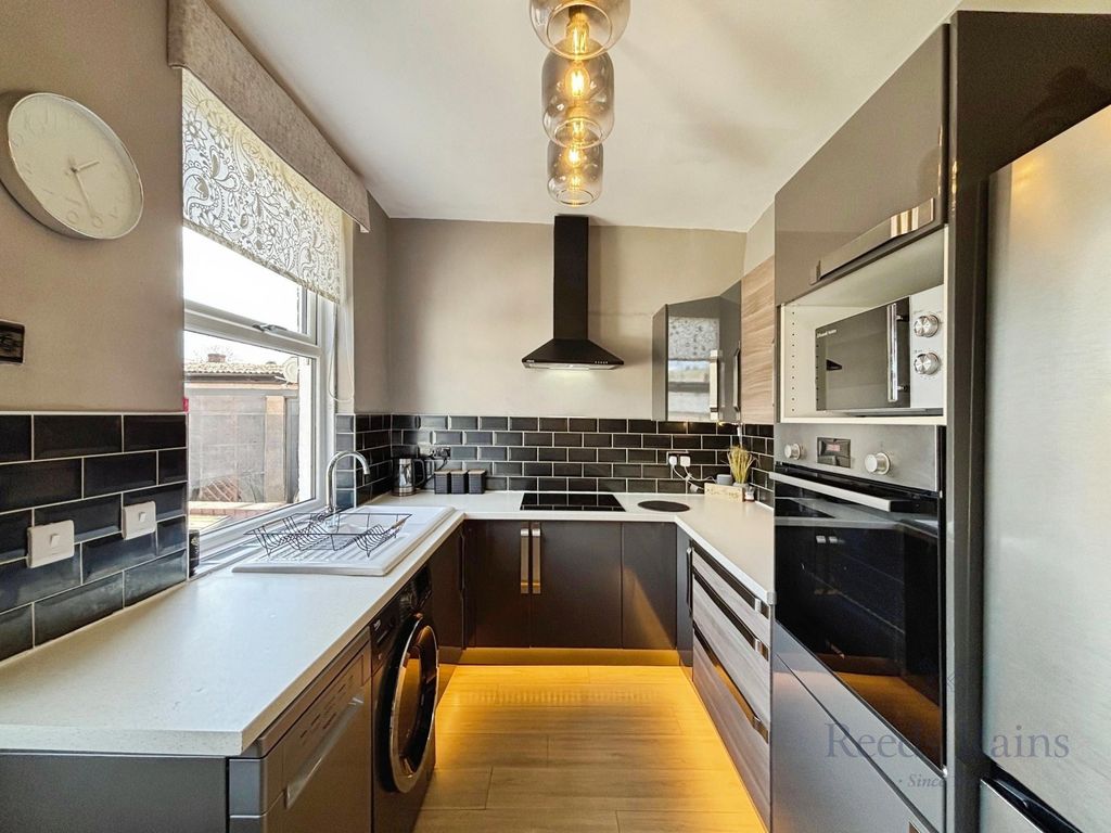 Property photo 2 of 19 Picture No. 36