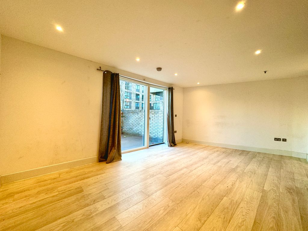 Property photo 3 of 23