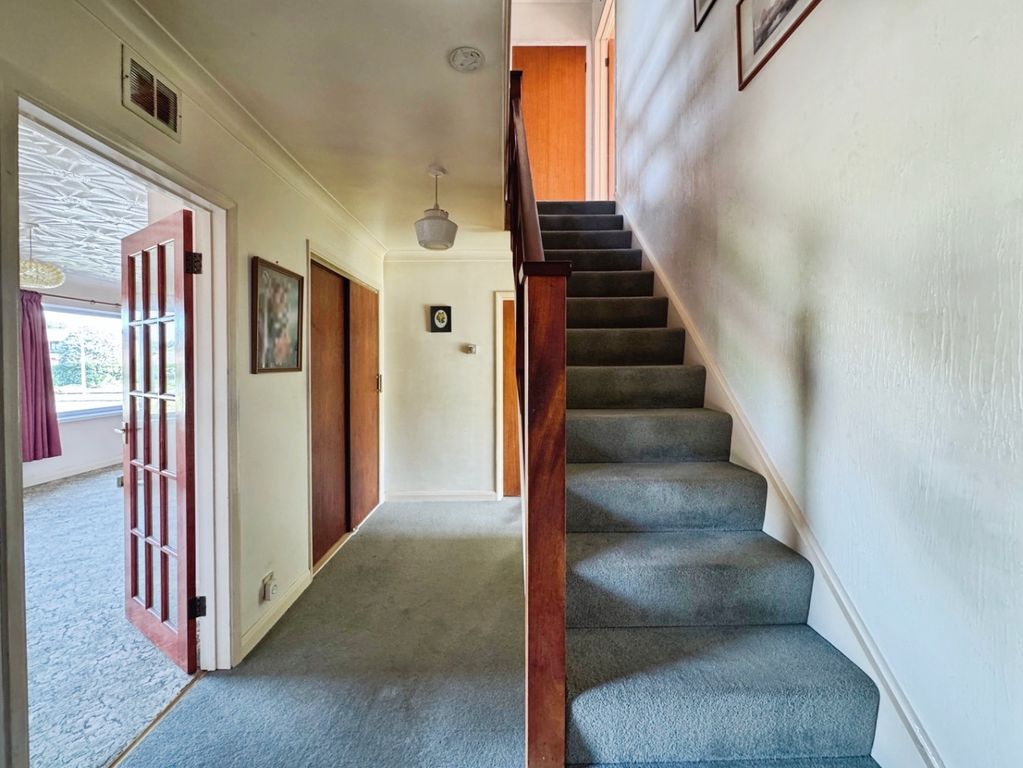 Property photo 3 of 31 5165644