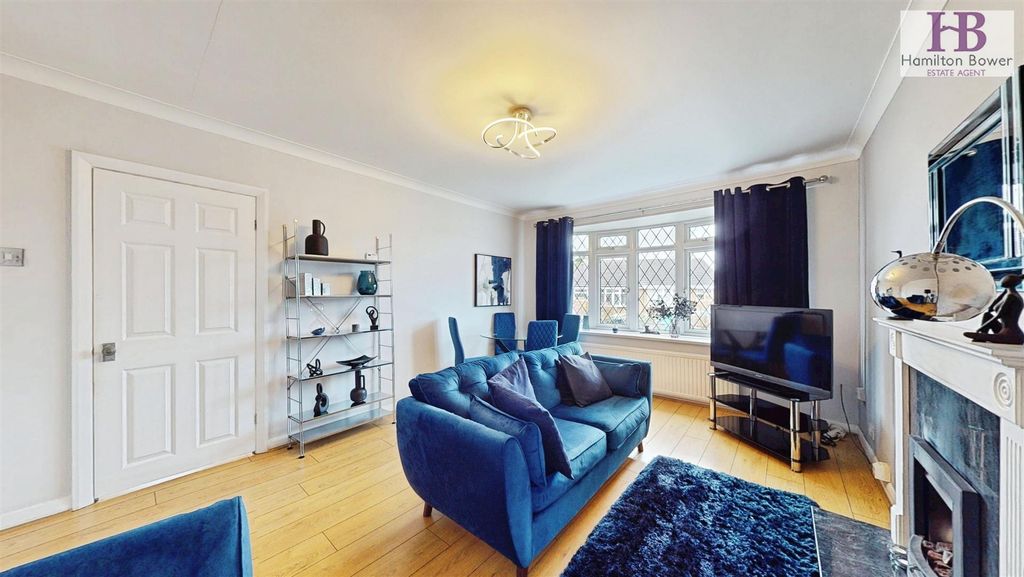Property photo 3 of 9 25d11049-5-4380-9D3A-D662E9E1C1C0-1984-000000C7007