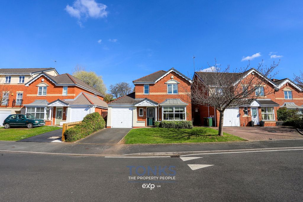 Property photo 2 of 42