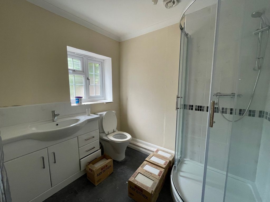 Property photo 3 of 4