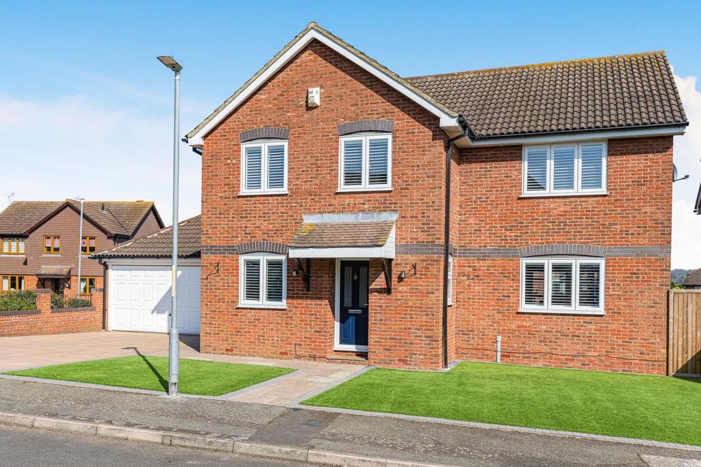 Property photo 1 of 22 Front (Exterior)