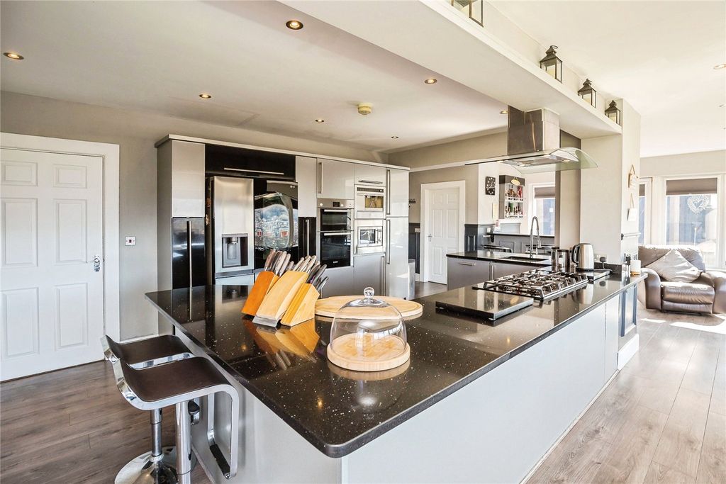 Additional image 7 of 5 bed bungalow for saleTan Y Graig, Cefn Mawr, Wrexham, Wrecsam LL14