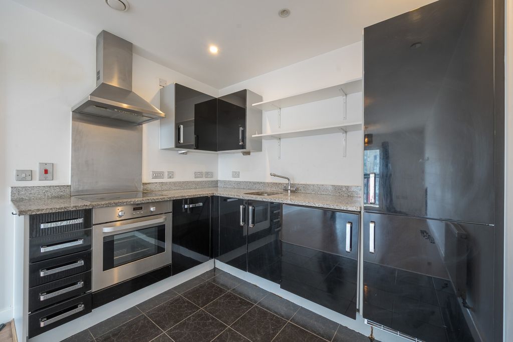 Property photo 2 of 23 1499843-6-6A6A1Cf...