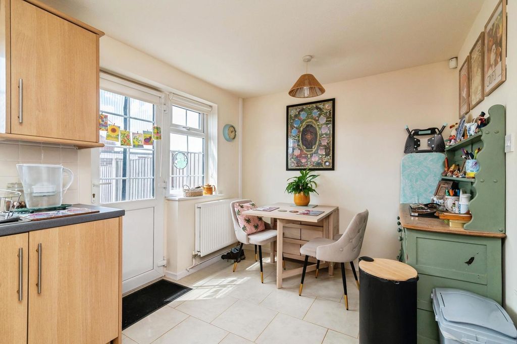 Property photo 3 of 15 Pbox-Img.Jpg