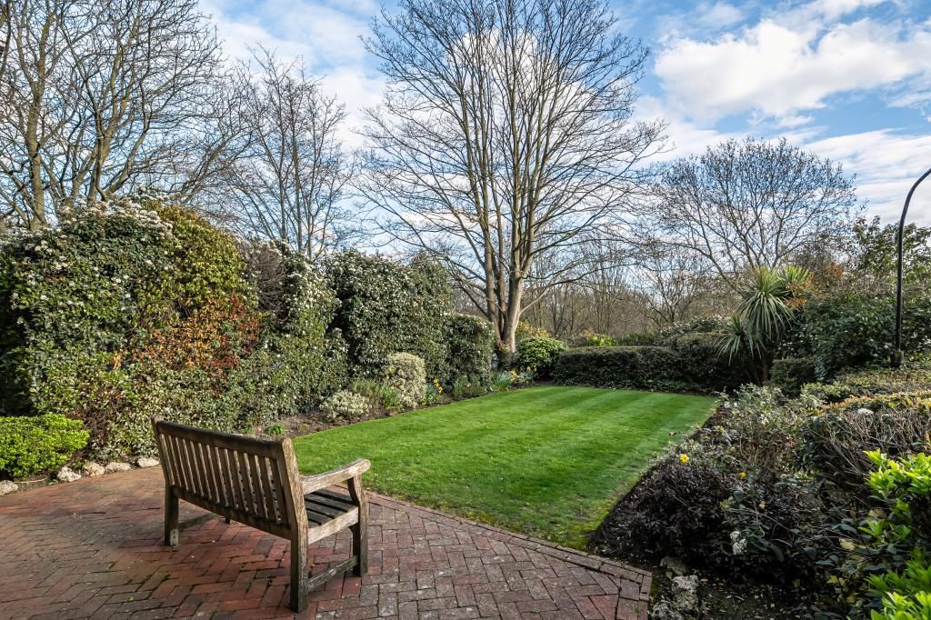 Property photo 2 of 21 External View