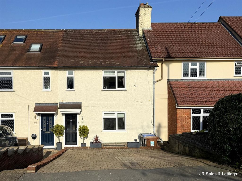 Property photo 1 of 19 Front