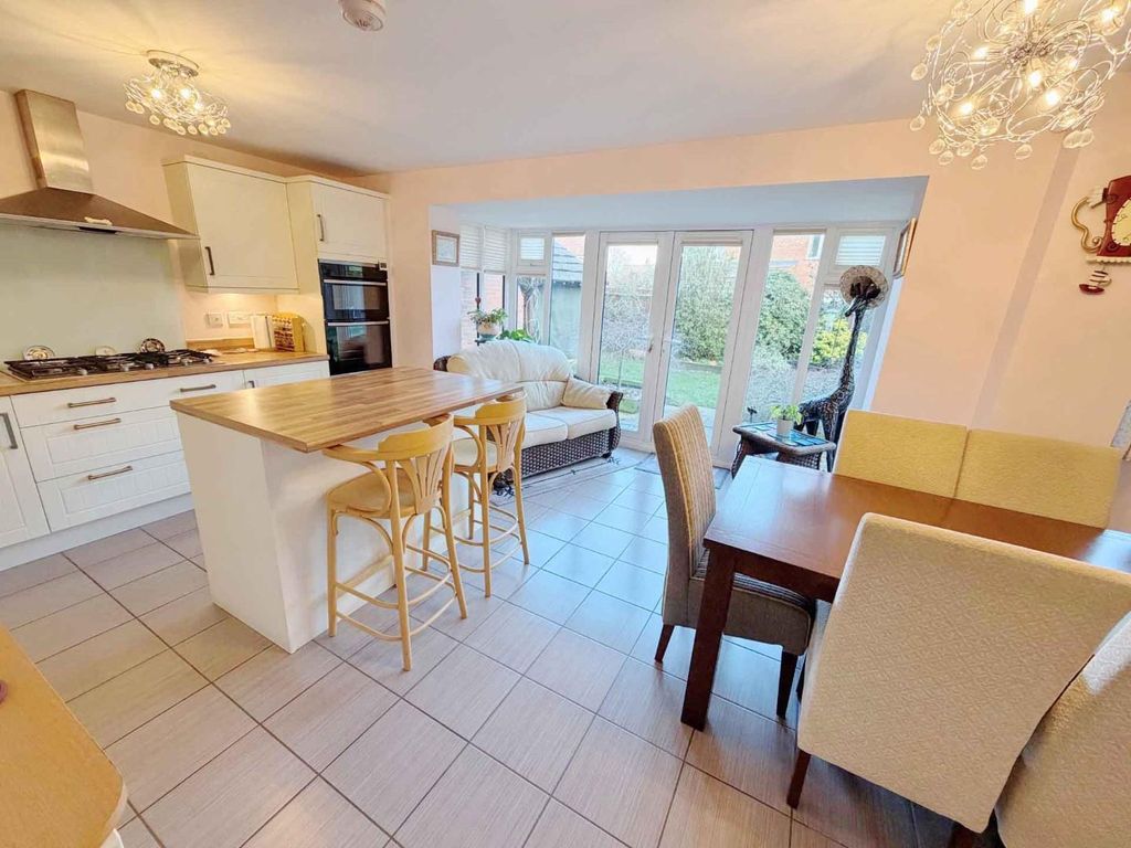 Property photo 2 of 19 Thumbnail_Img_0592.Jpg