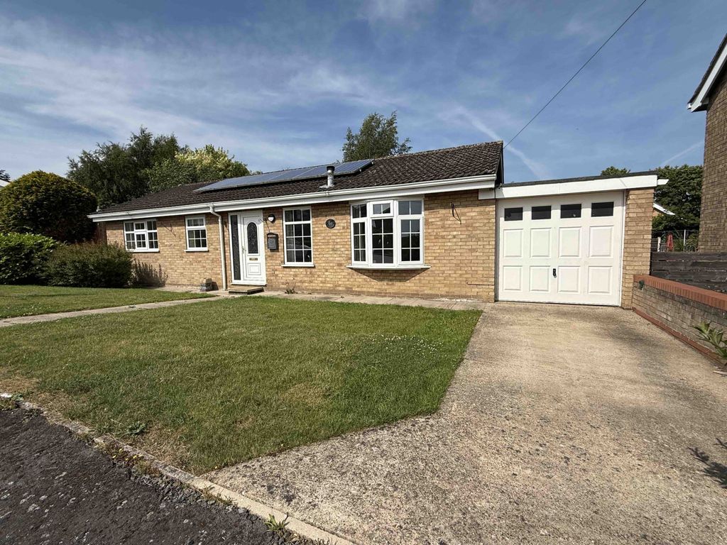Property photo 1 of 13 22 Lark Rise, Scotter