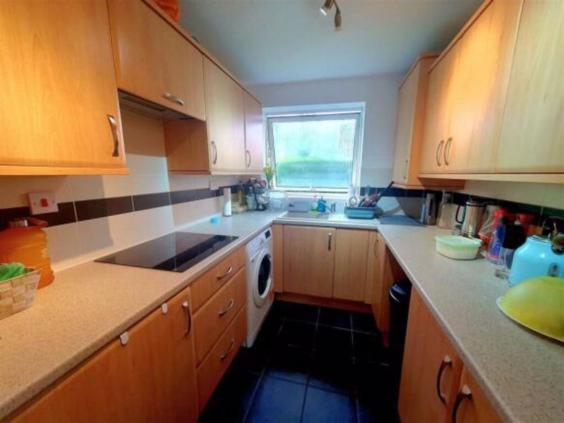 Property photo 3 of 9 Photo 4