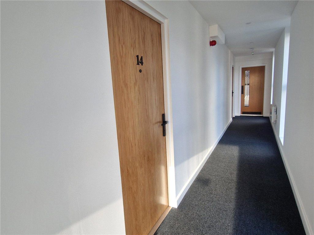 Property photo 2 of 11 Picture No. 12