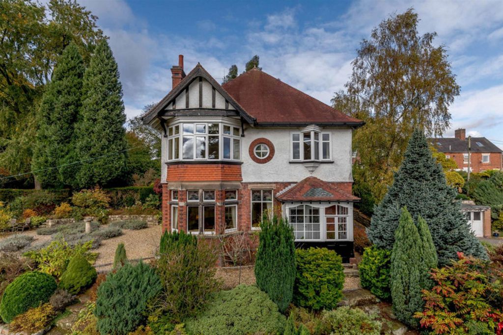 Property photo 1 of 50