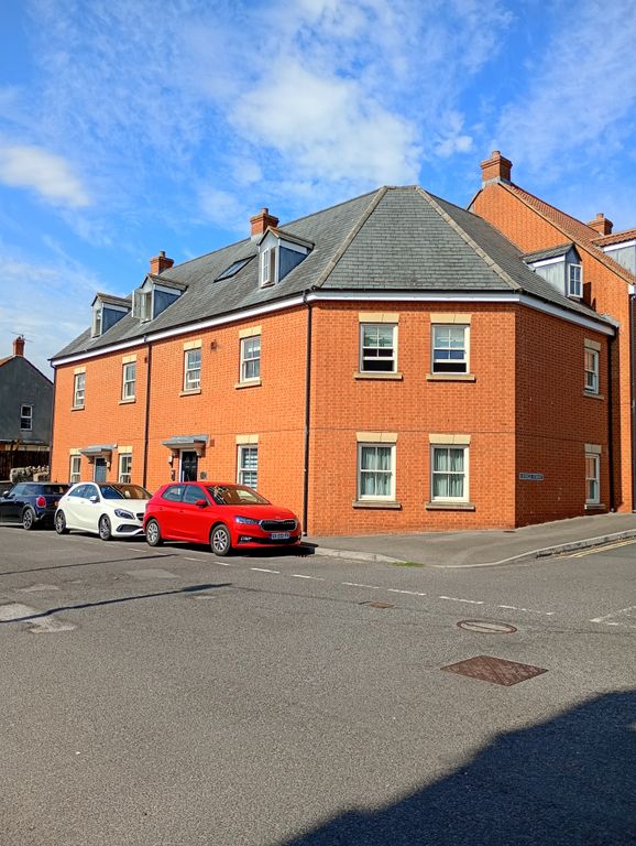 Property photo 1 of 12