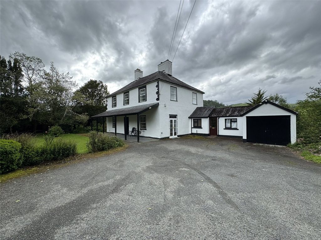Property photo 1 of 43 Picture No. 03