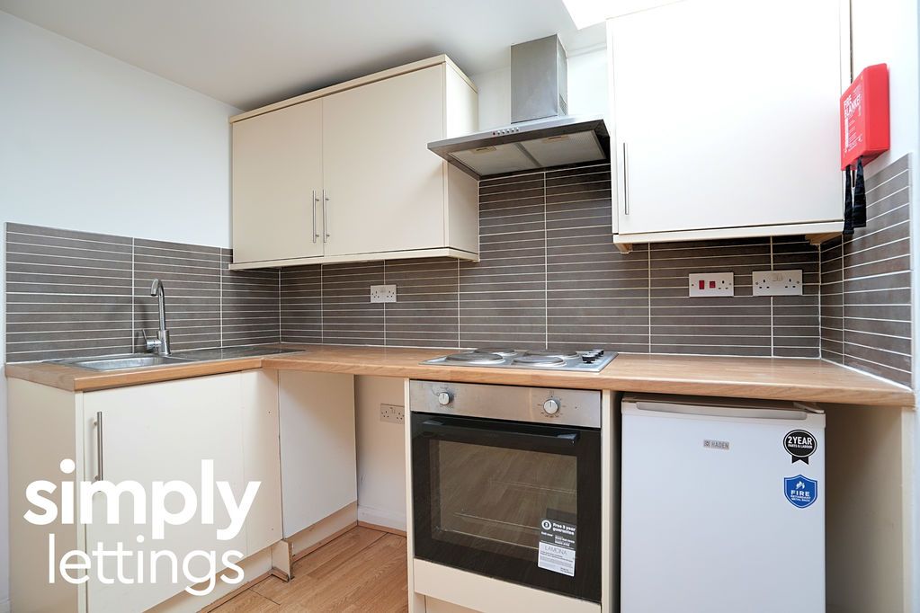 Property photo 3 of 7 Photo 7