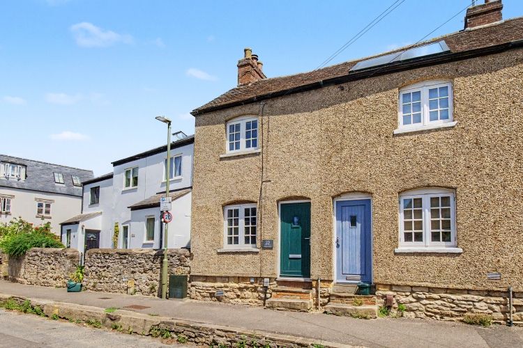 Property photo 1 of 8 332572