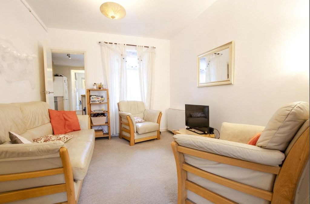 Property photo 2 of 22 Picture No. 04