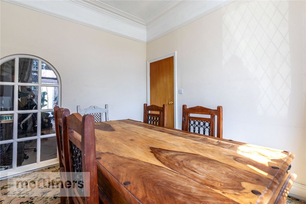 Property photo 3 of 16 Dining Room