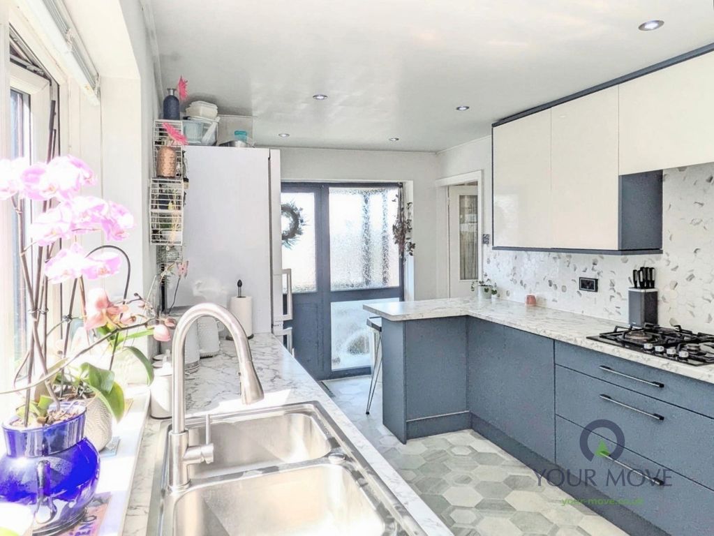 Property photo 3 of 19 Pbox-Img.Jpg