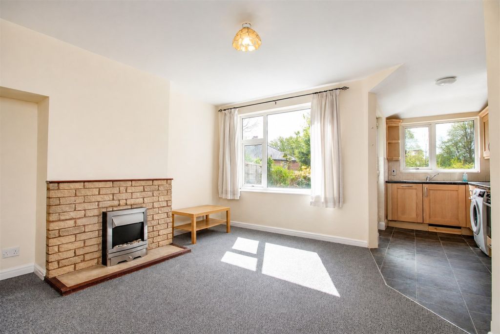 Property photo 2 of 14 Approach