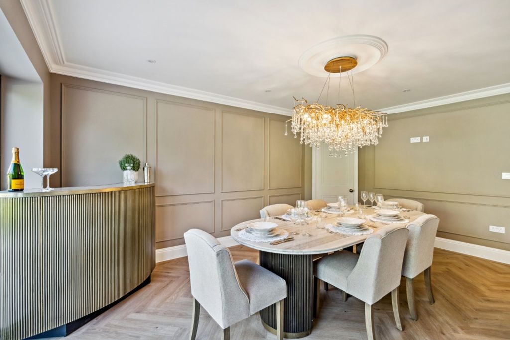 Property photo 3 of 16 Dining