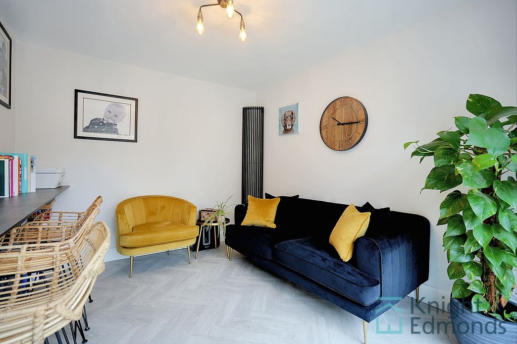 Property photo 2 of 20 Family Room