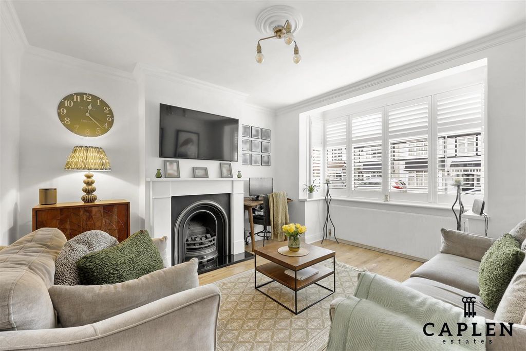 Property photo 2 of 30