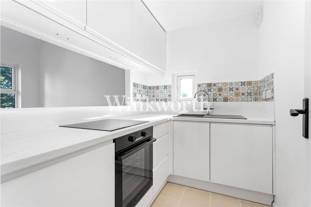 Property photo 2 of 12 Picture No. 13