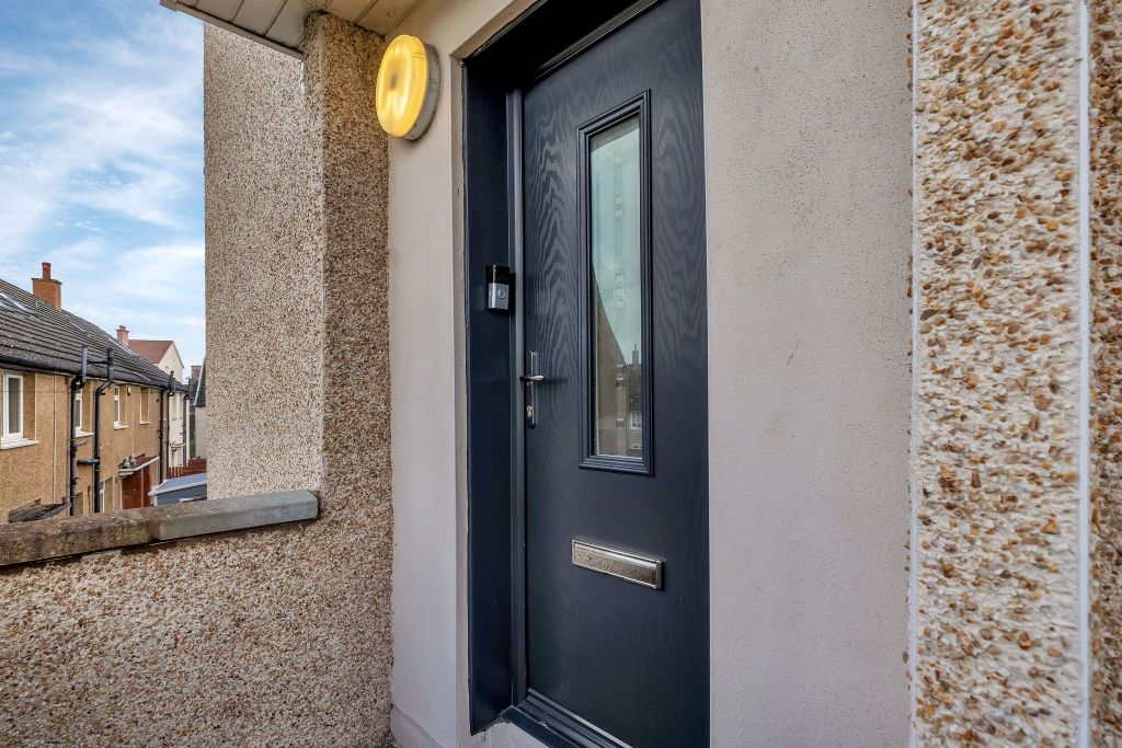 Property photo 3 of 38