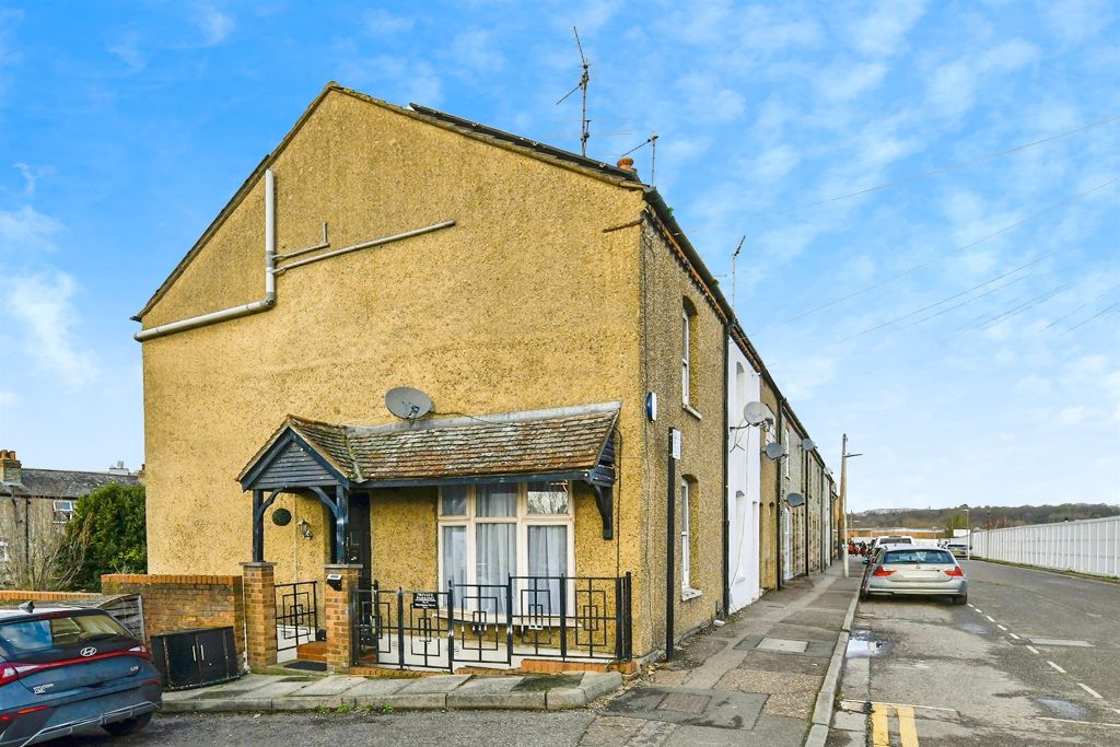 Property photo 1 of 20