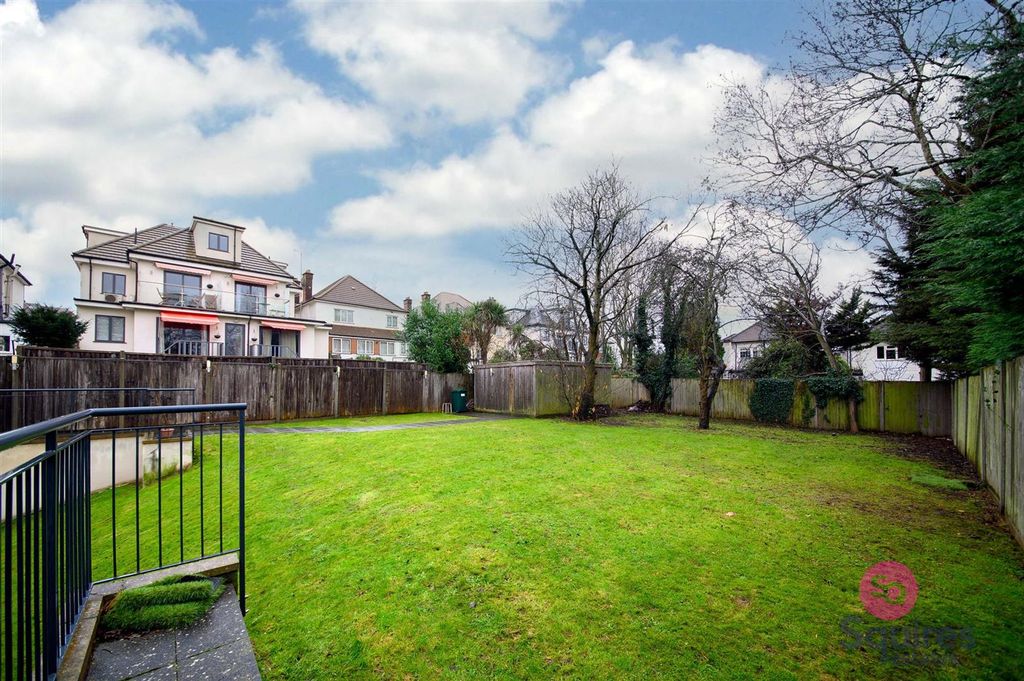 Property photo 3 of 18