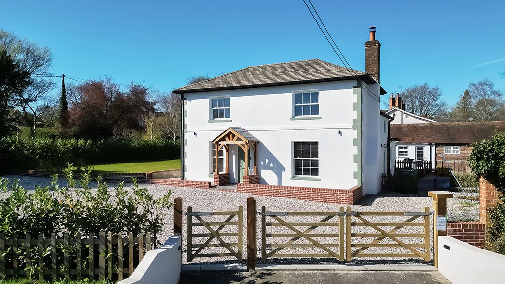 Property photo 2 of 34 Photo 3