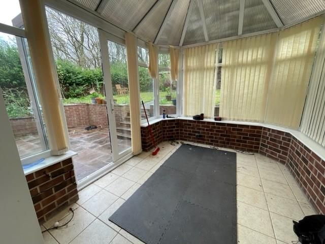 Property photo 3 of 12 Conservatory