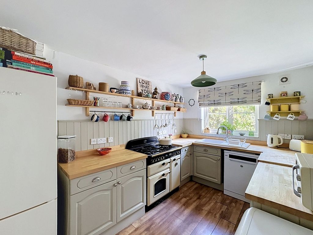Property photo 3 of 16