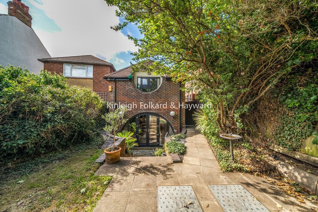 Property photo 3 of 20 Picture No. 14