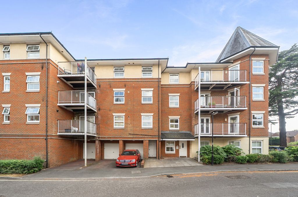 Property photo 1 of 13 1496682-1-6A60E95...