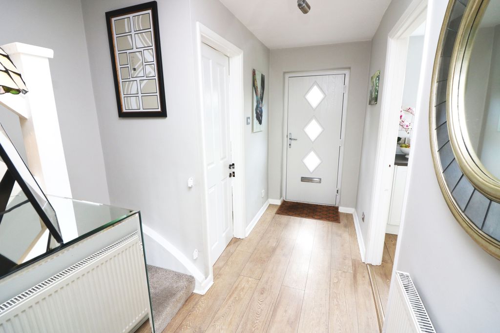 Property photo 3 of 19 Stairs