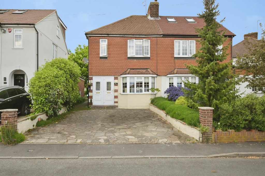 Property photo 1 of 27