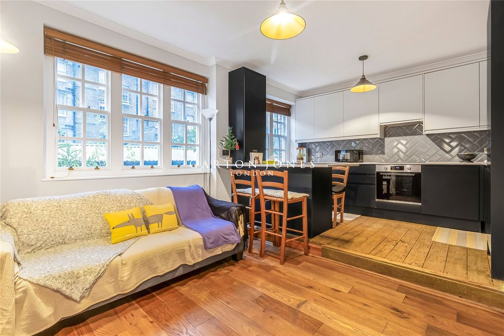 Property photo 2 of 9 Reception