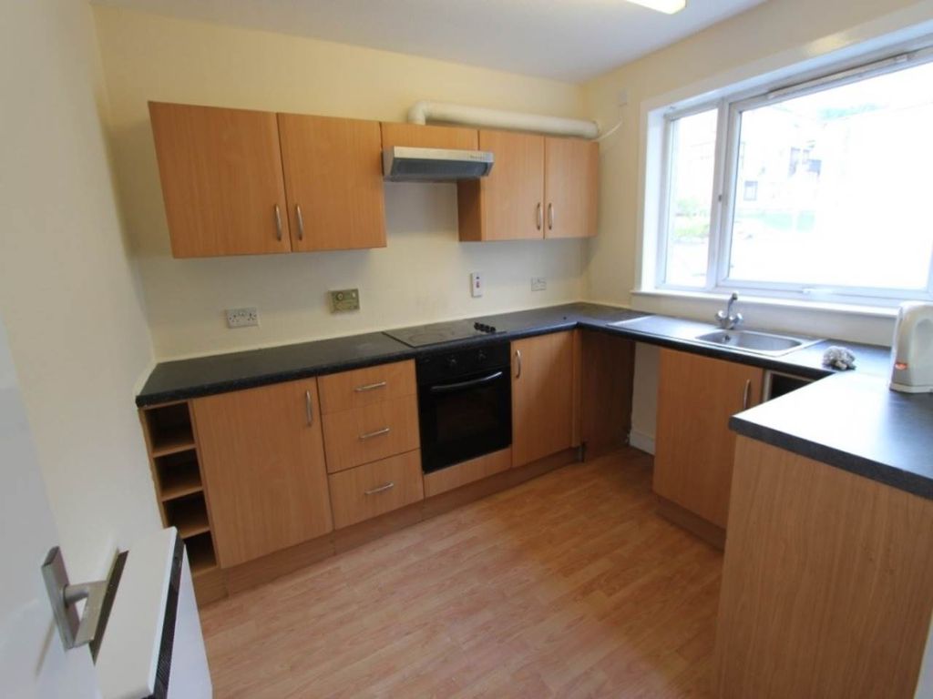 Property photo 2 of 5 Kitchen