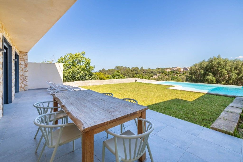 Property photo 3 of 20 Covered Terrace