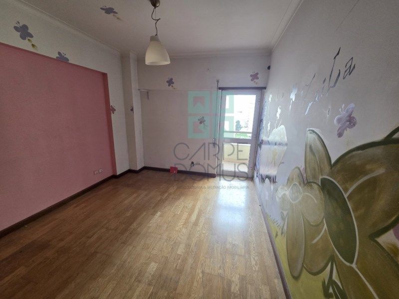 Property photo 3 of 53